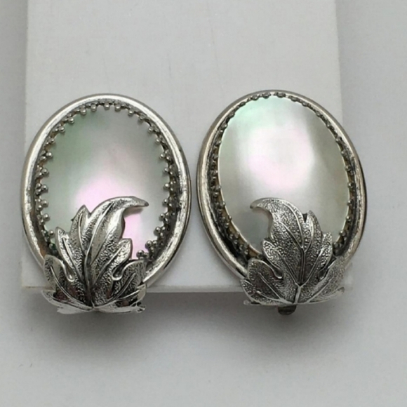 Whiting & Davis Jewelry - Rare Vintage Signed Whiting & Davis Mother of Pearl Oval Ornate Silver Earrin…